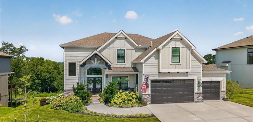 14670 Thousand Oaks Place, Parkville, MO 64152