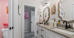 14670 Thousand Oaks Place, Parkville, MO 64152