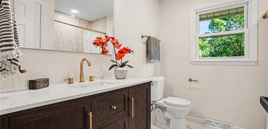 1500 Ridgeview Road, Liberty, MO 64068