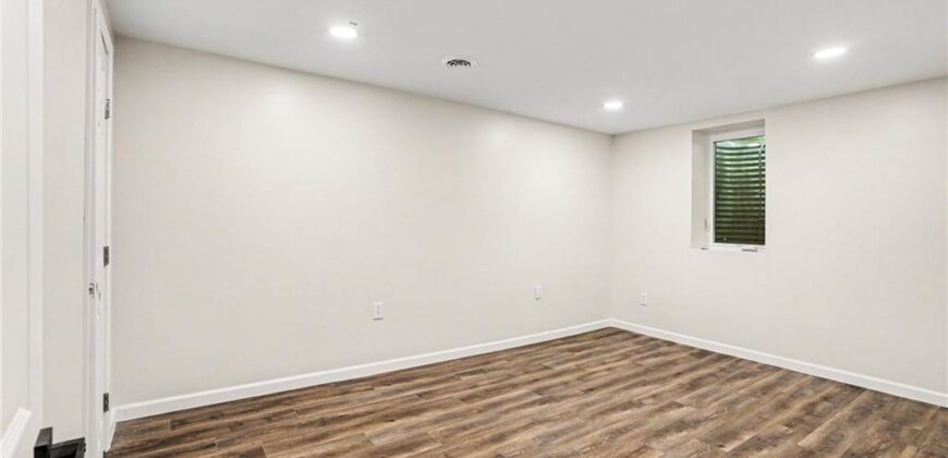 1500 Ridgeview Road, Liberty, MO 64068
