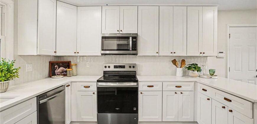 1500 Ridgeview Road, Liberty, MO 64068