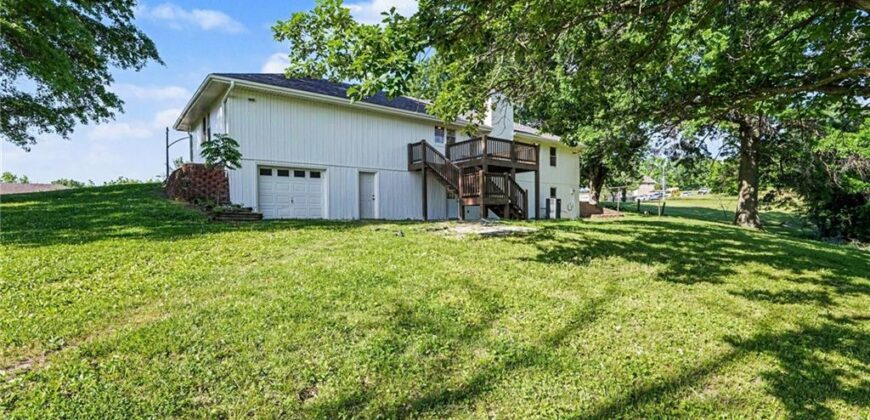 1500 Ridgeview Road, Liberty, MO 64068
