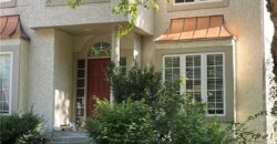 10121 NW River Hills Drive, Parkville, MO 64152