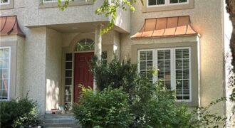 10121 NW River Hills Drive, Parkville, MO 64152