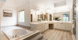 10121 NW River Hills Drive, Parkville, MO 64152