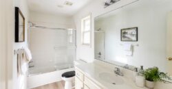 10121 NW River Hills Drive, Parkville, MO 64152
