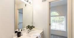10121 NW River Hills Drive, Parkville, MO 64152