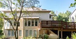 10121 NW River Hills Drive, Parkville, MO 64152