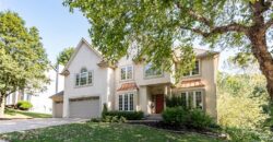 10121 NW River Hills Drive, Parkville, MO 64152