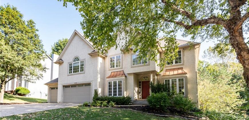 10121 NW River Hills Drive, Parkville, MO 64152
