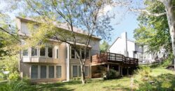 10121 NW River Hills Drive, Parkville, MO 64152