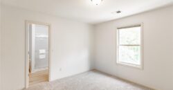10121 NW River Hills Drive, Parkville, MO 64152