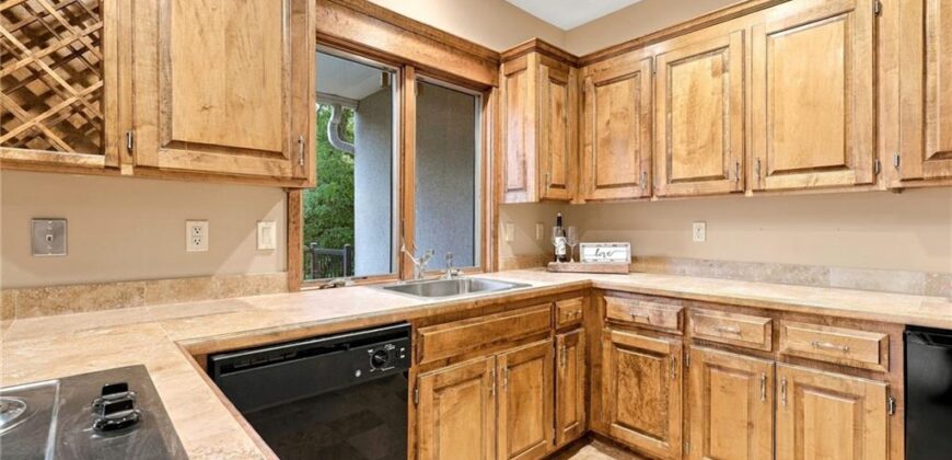 8615 NW Baker Road Circle, Kansas City, MO 64153