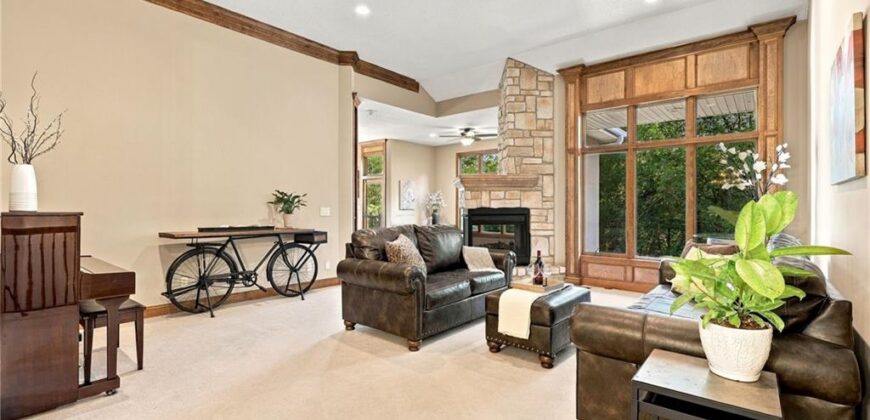 8615 NW Baker Road Circle, Kansas City, MO 64153