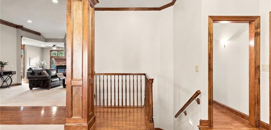 8615 NW Baker Road Circle, Kansas City, MO 64153