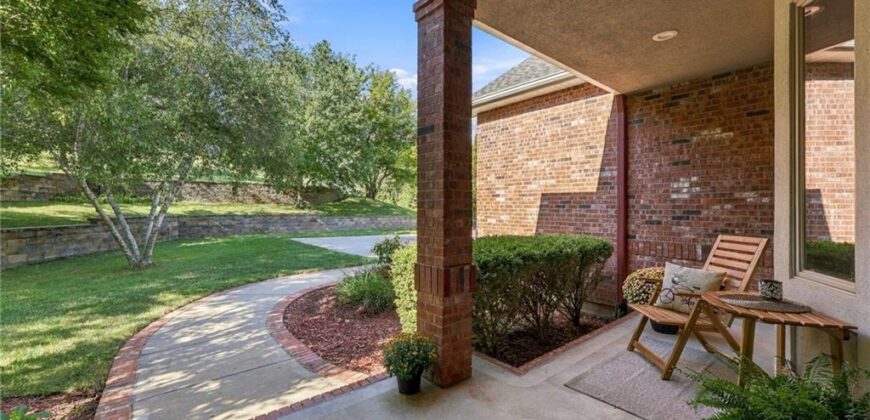 8615 NW Baker Road Circle, Kansas City, MO 64153