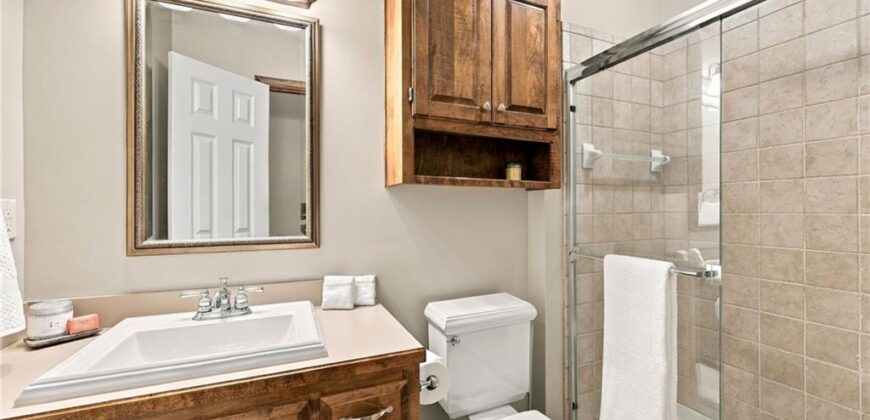 8615 NW Baker Road Circle, Kansas City, MO 64153