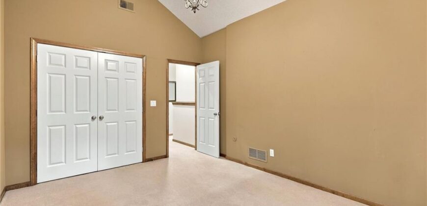 8615 NW Baker Road Circle, Kansas City, MO 64153