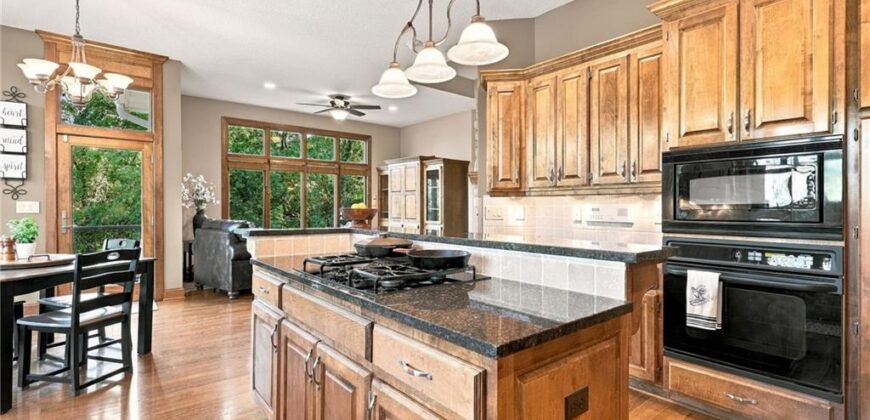 8615 NW Baker Road Circle, Kansas City, MO 64153