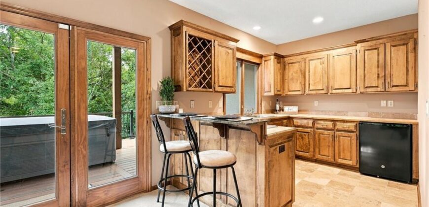 8615 NW Baker Road Circle, Kansas City, MO 64153
