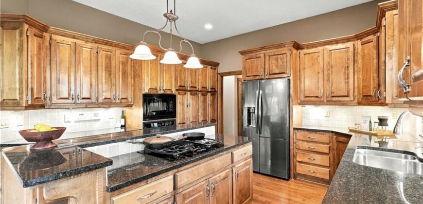 8615 NW Baker Road Circle, Kansas City, MO 64153