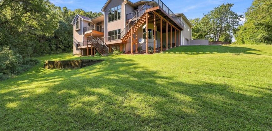 8615 NW Baker Road Circle, Kansas City, MO 64153