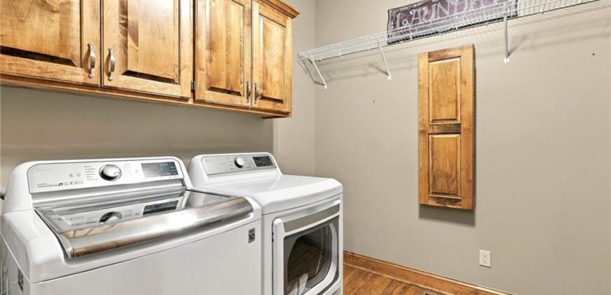 8615 NW Baker Road Circle, Kansas City, MO 64153
