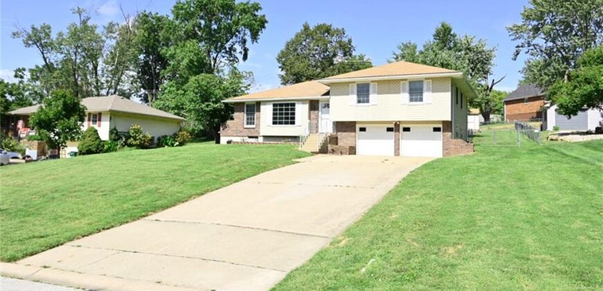 520 Thomas Drive, Platte City, MO 64079