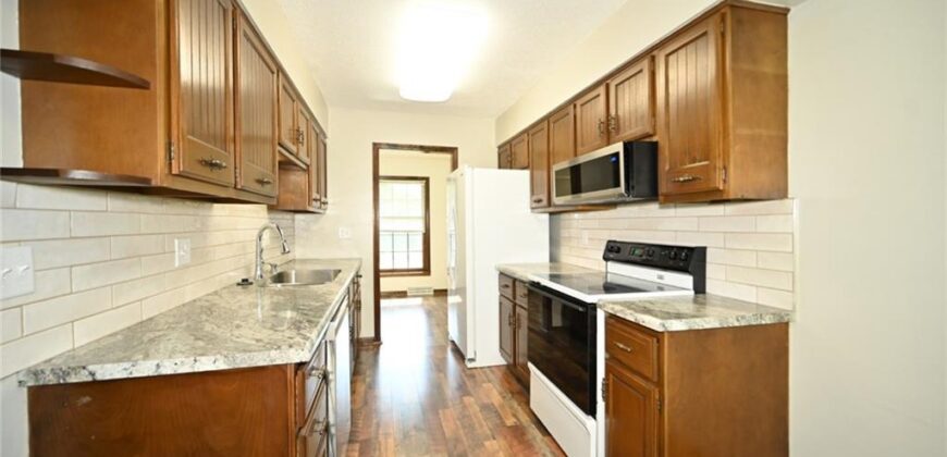 520 Thomas Drive, Platte City, MO 64079