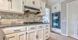 5409 NW Fox Hill Road, Parkville, MO 64152