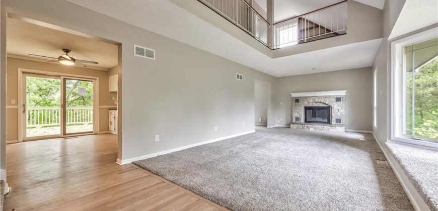5409 NW Fox Hill Road, Parkville, MO 64152