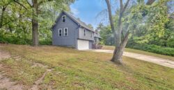 5409 NW Fox Hill Road, Parkville, MO 64152