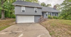 5409 NW Fox Hill Road, Parkville, MO 64152
