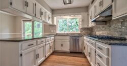5409 NW Fox Hill Road, Parkville, MO 64152