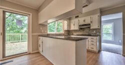 5409 NW Fox Hill Road, Parkville, MO 64152