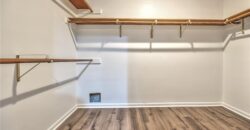 5409 NW Fox Hill Road, Parkville, MO 64152