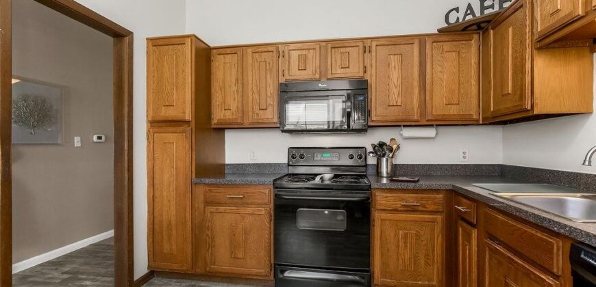 4727 N Cliff Hill Circle, Kansas City, MO 64151