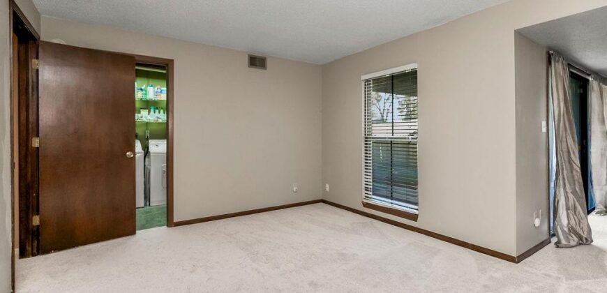 4727 N Cliff Hill Circle, Kansas City, MO 64151
