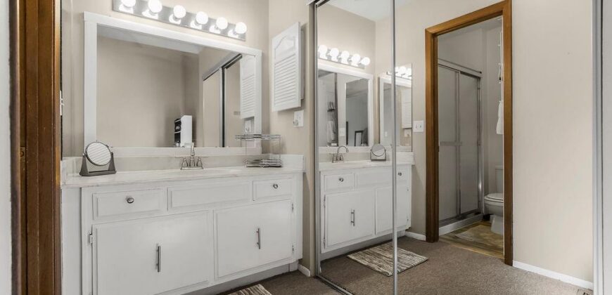 4727 N Cliff Hill Circle, Kansas City, MO 64151