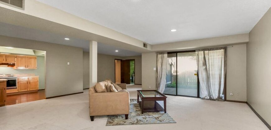 4727 N Cliff Hill Circle, Kansas City, MO 64151