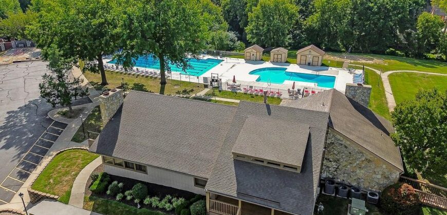 4727 N Cliff Hill Circle, Kansas City, MO 64151