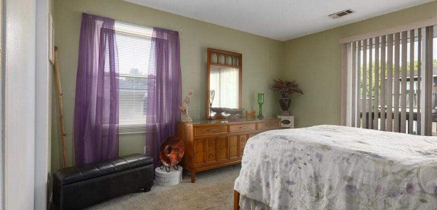 1476 NW 64th Terrace, Kansas City, MO 64118
