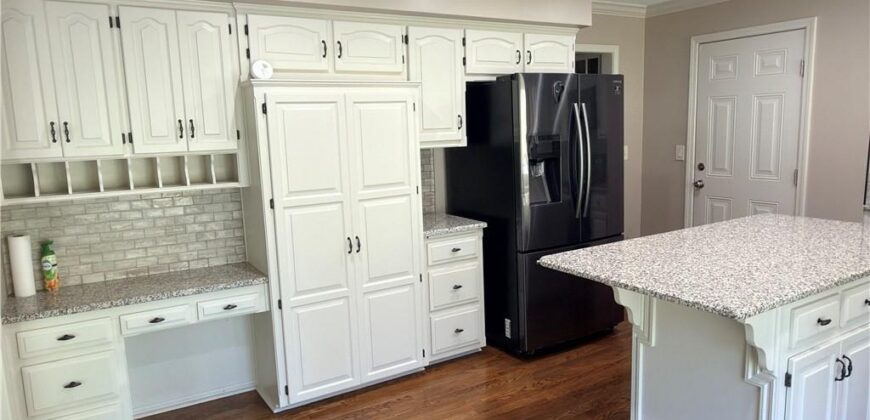 1005 Blueberry Lane, Liberty, MO 64068