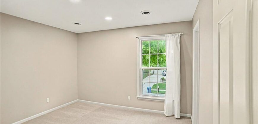 1005 Blueberry Lane, Liberty, MO 64068