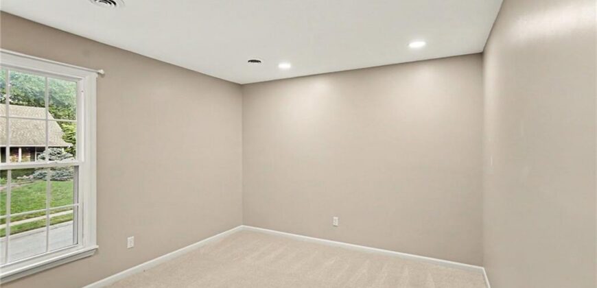 1005 Blueberry Lane, Liberty, MO 64068