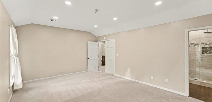1005 Blueberry Lane, Liberty, MO 64068