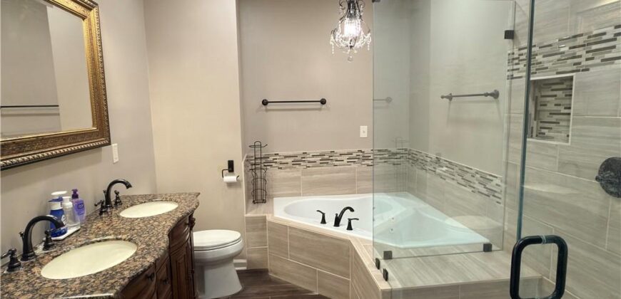 1005 Blueberry Lane, Liberty, MO 64068