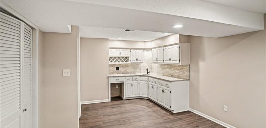 1005 Blueberry Lane, Liberty, MO 64068