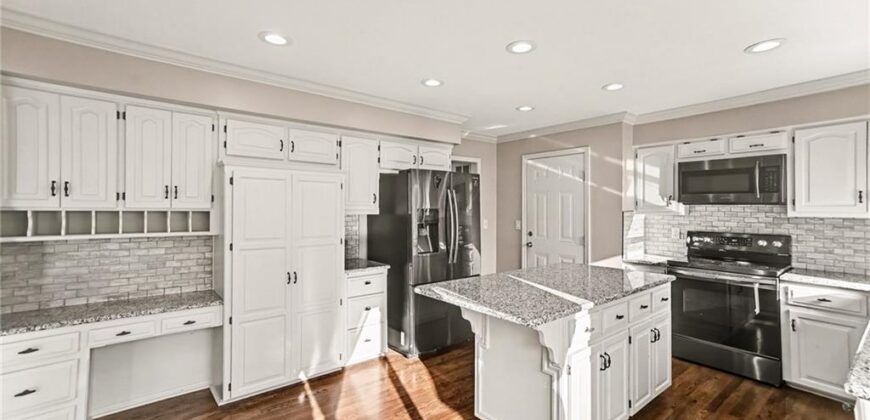 1005 Blueberry Lane, Liberty, MO 64068