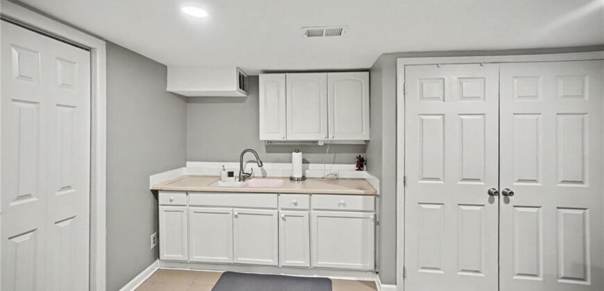 5024 N CHELSEA Avenue, Kansas City, MO 64119
